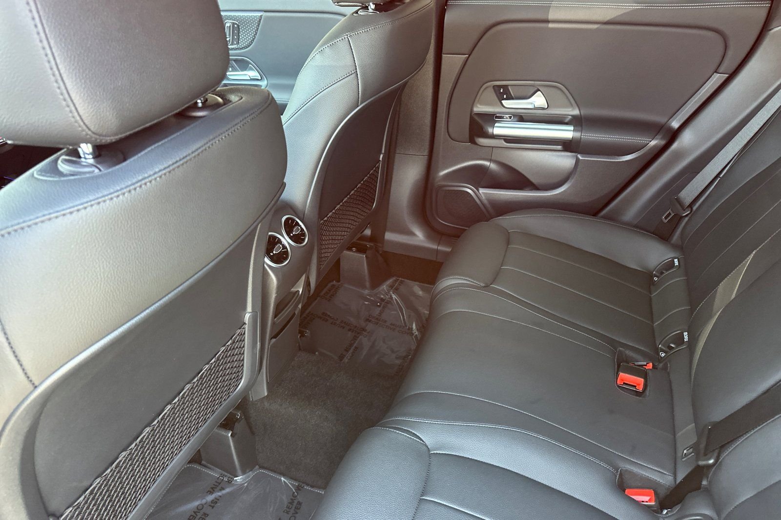 Certified Used 2025 Black Mercedes-Benz GLA 250 image 12