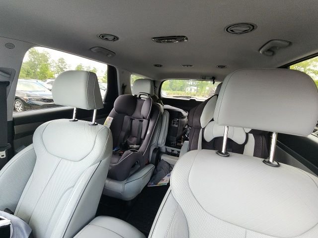 Used 2025 Black Hyundai SEL image 23