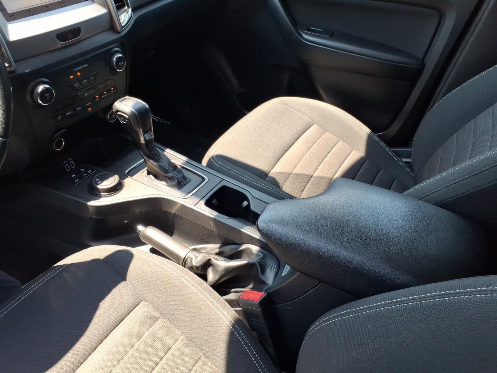 Used 2019  FORD  image 20