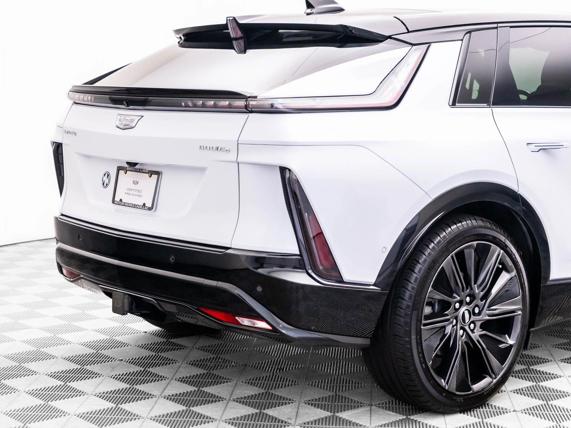 Used 2026 White Cadillac Signature Sport image 34