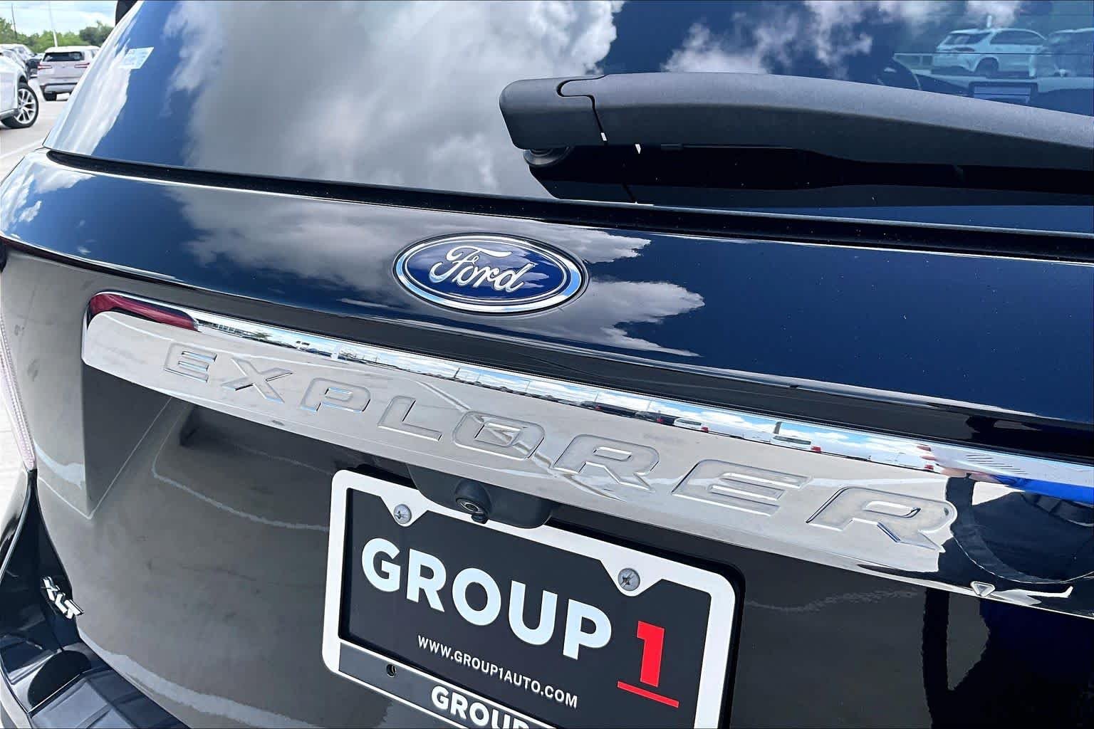 Used 2020 Agate Black Metallic Ford XLT image 8
