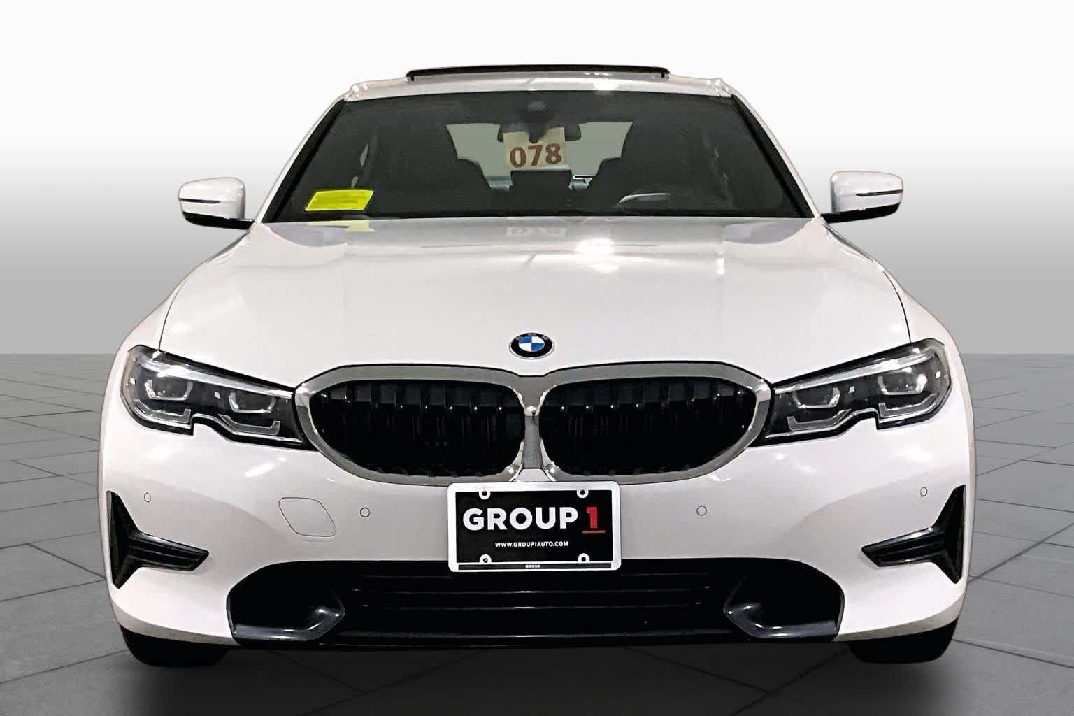 Used 2020 Alpine White BMW 330i xDrive image 3