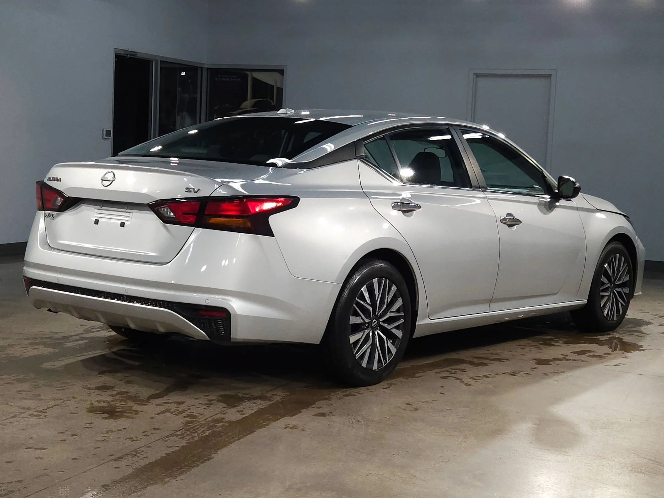 Used 2024 Brilliant Silver Metallic Nissan 2.5 SV image 7