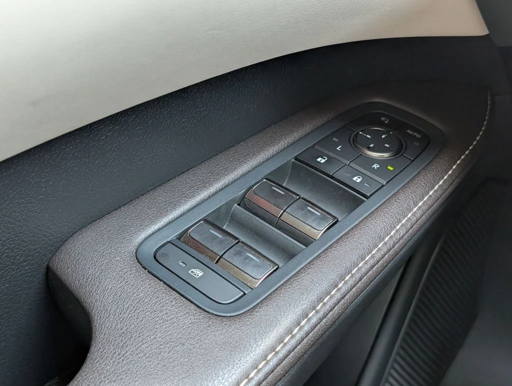 Used 2024 Black Lexus 350 Luxury image 28