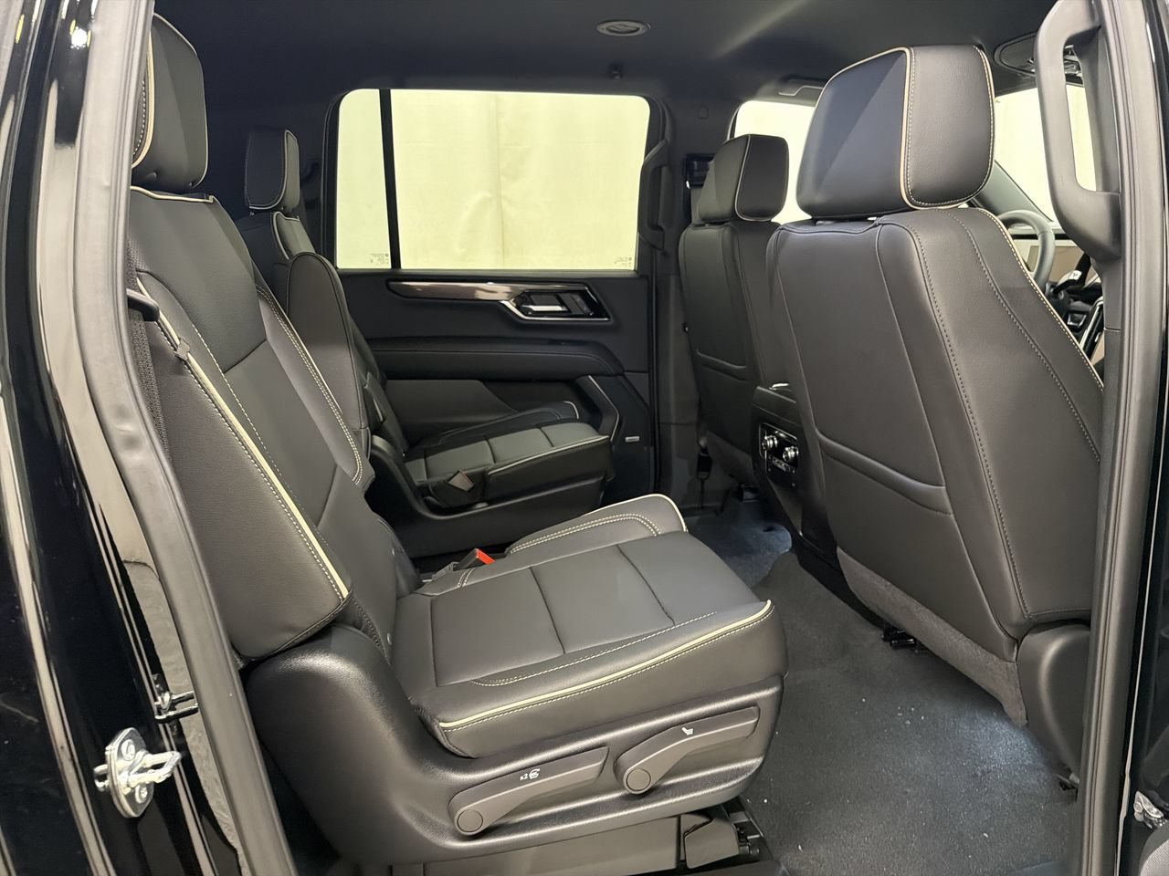 2026 GMC Yukon XL Elevation - Photo 19