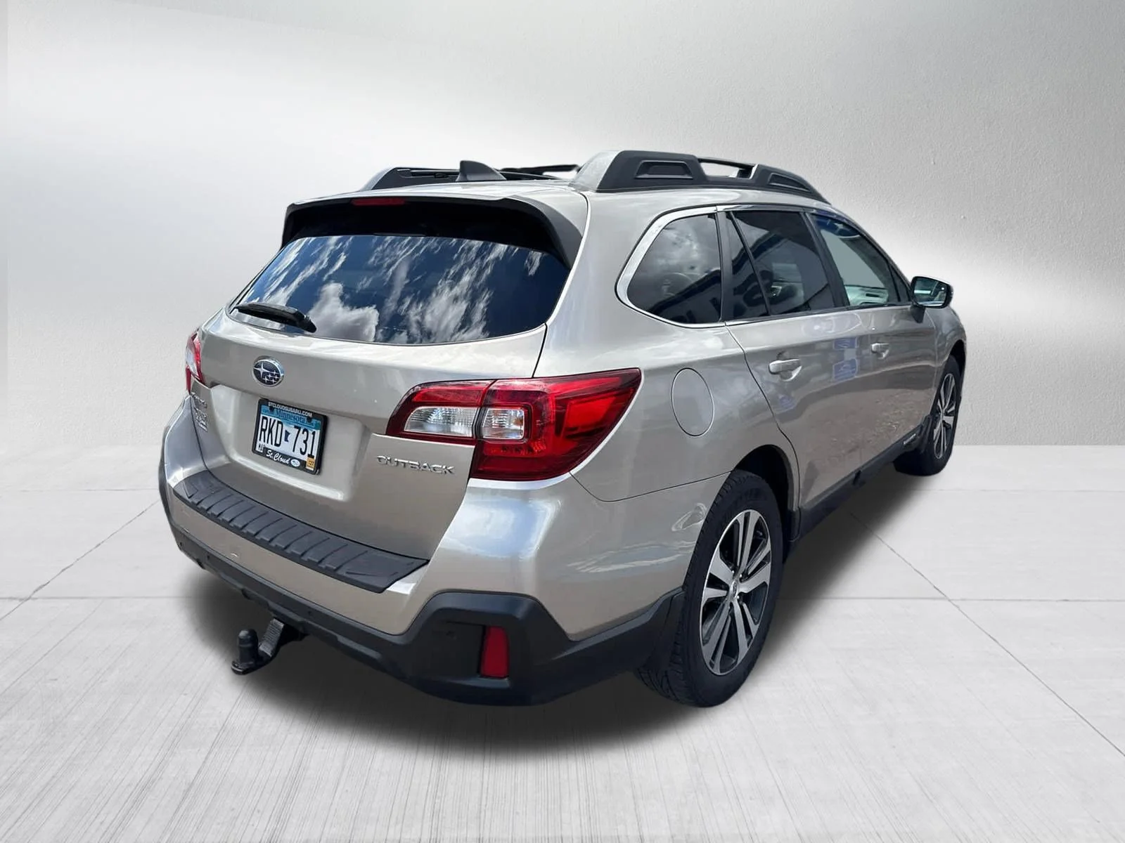 Used 2018 Tungsten Metallic Subaru Limited image 7