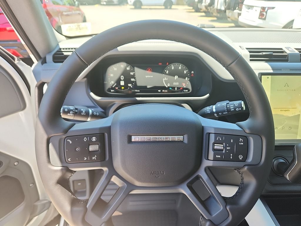 Used 2026 Fuji White Land Rover X-Dynamic SE image 9