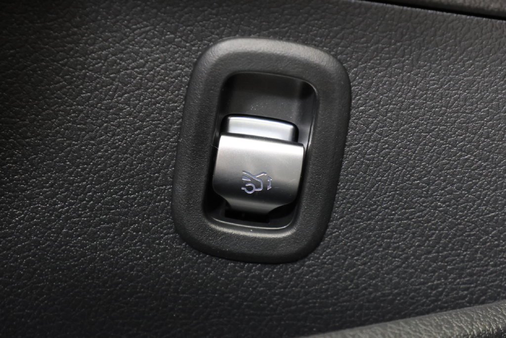Certified Used 2026 Black Mercedes-Benz C 300 image 33