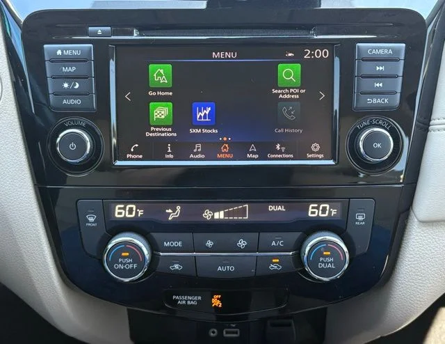 Used 2020 Green Nissan SL image 24