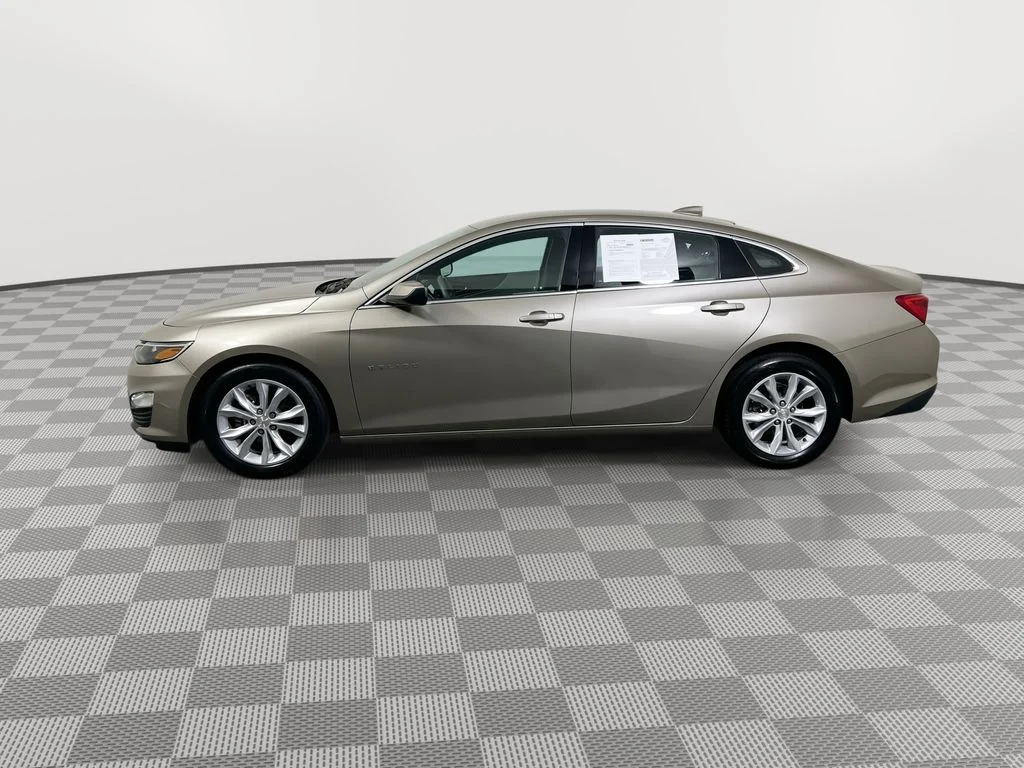 Used 2025 Gray Chevrolet LT image 5