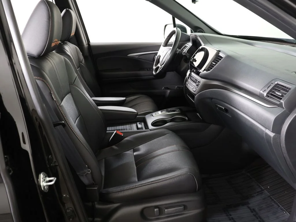 Used 2023 Crystal Black Pearl Honda TrailSport image 32