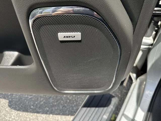 Used 2017 Silver GMC Denali image 27