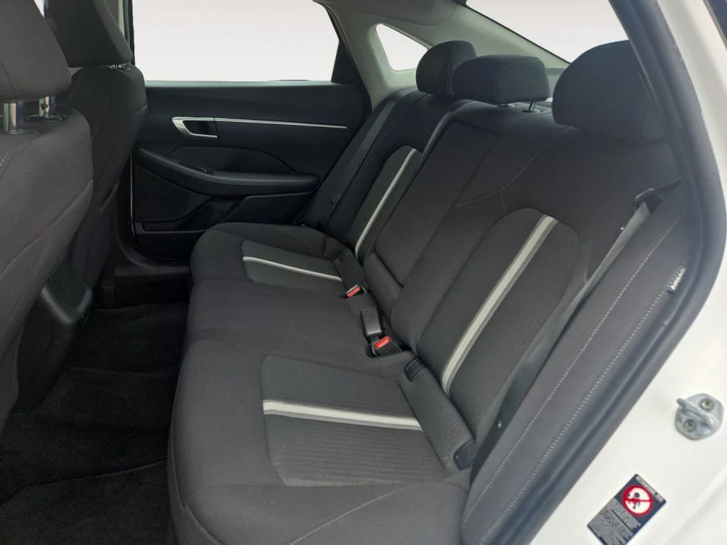 Used 2022 Gray Hyundai SEL image 15