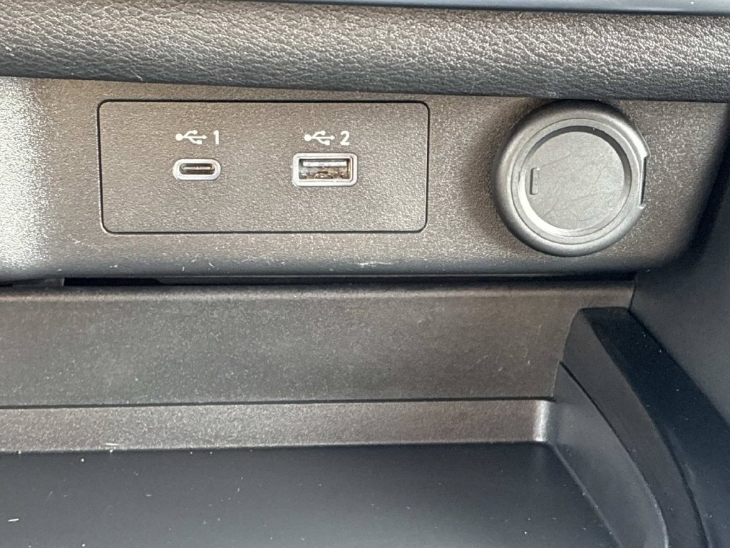 Used 2023 Silver Nissan SV image 27