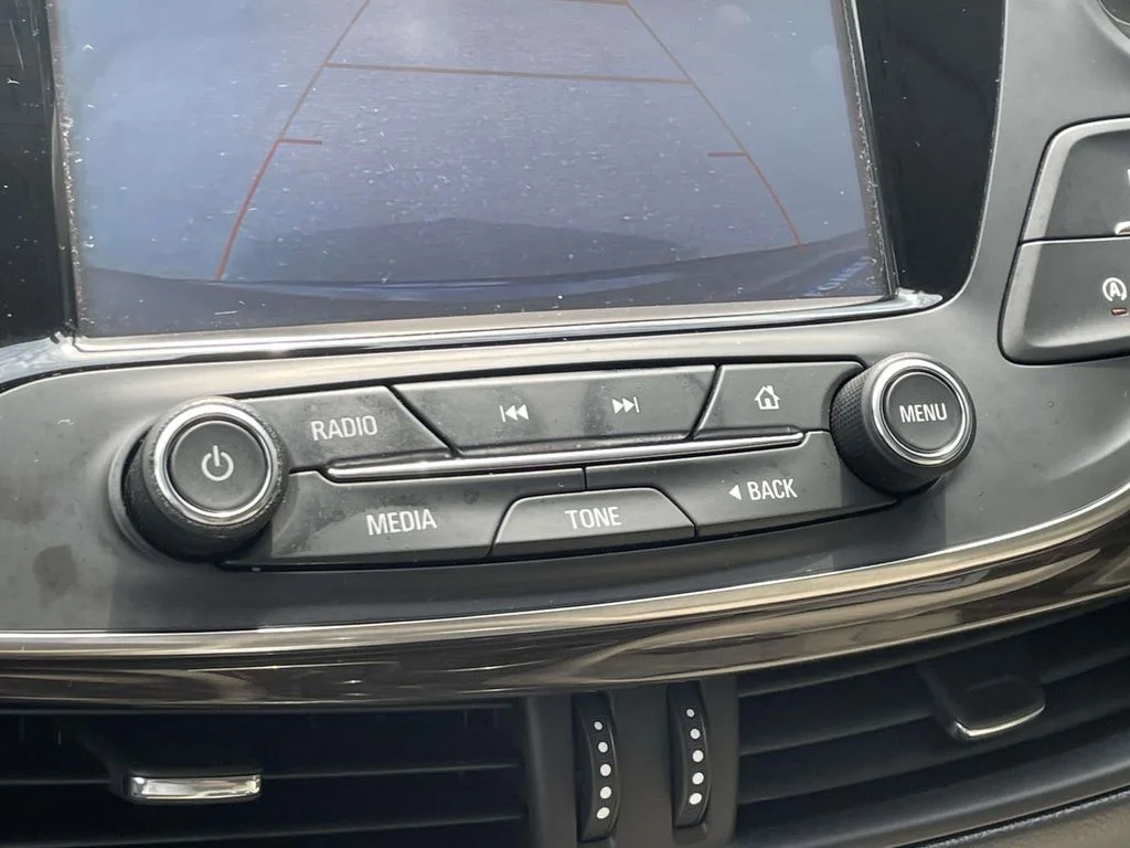 Used 2020 Brown Buick Preferred image 28