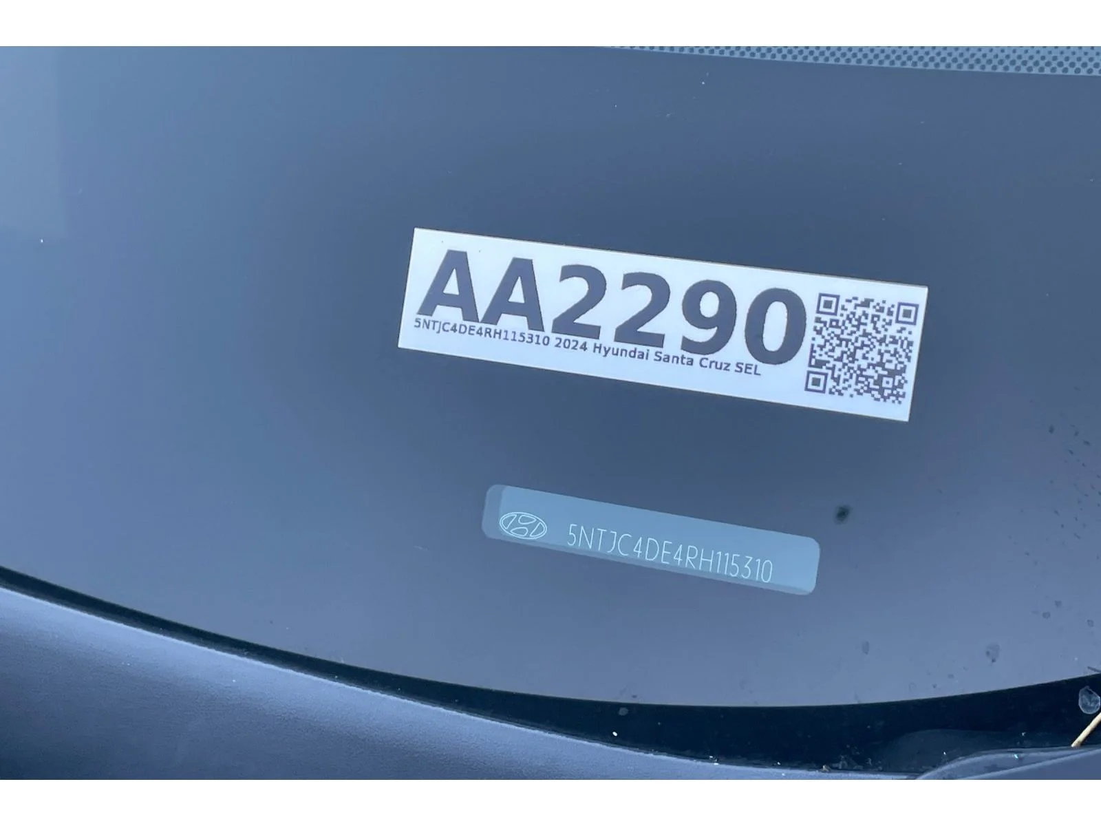 Used 2024 Phantom Black Hyundai SEL image 5