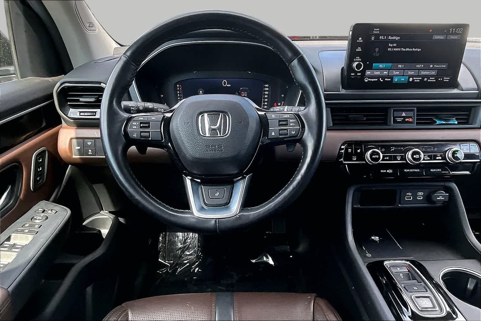 Used 2025 Modern Steel Metallic Honda Elite image 6