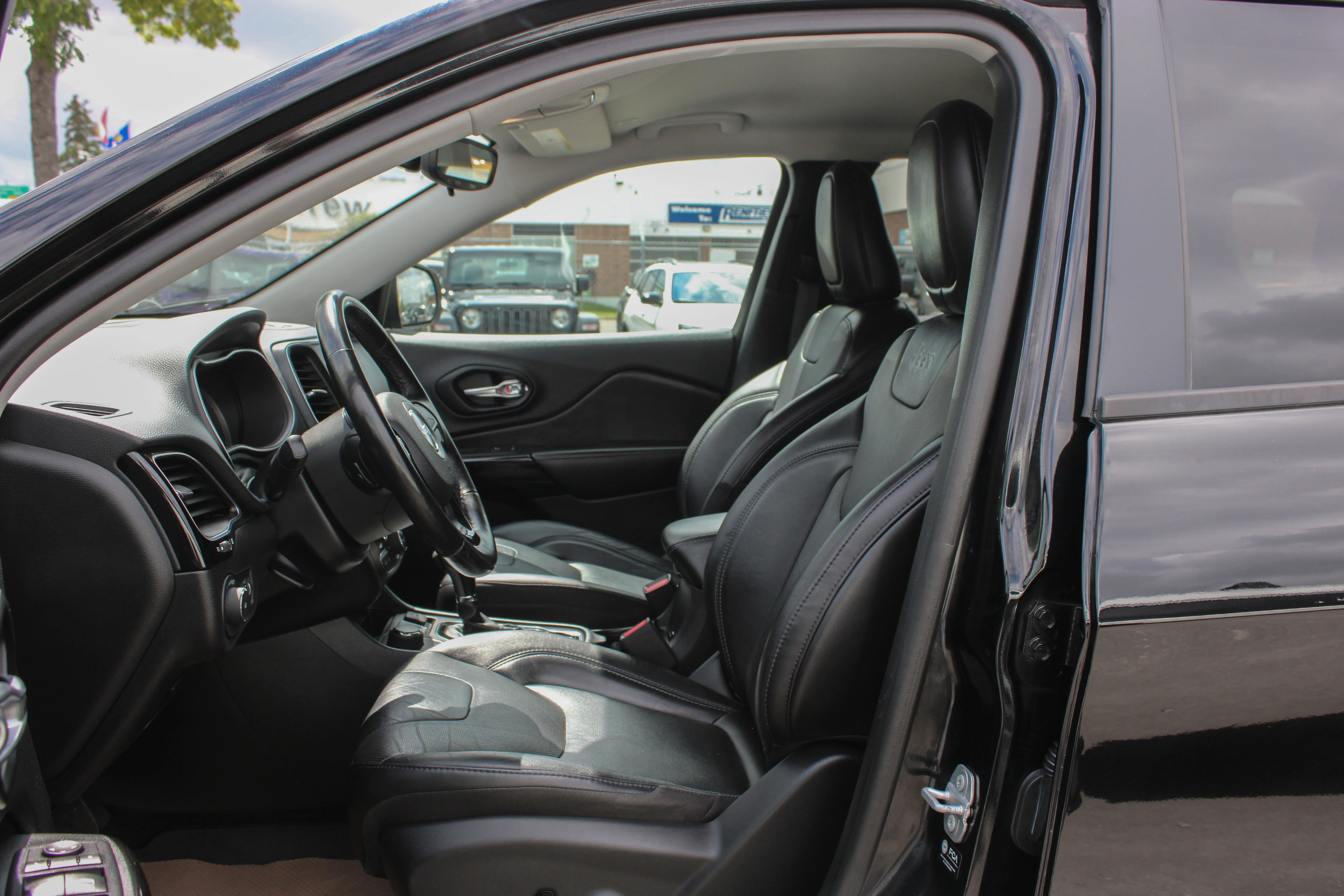 Used 2021 Black Jeep Altitude* 4x4 | Nappa Leather | Heated Seats | Heated Steering Wheel | image 3