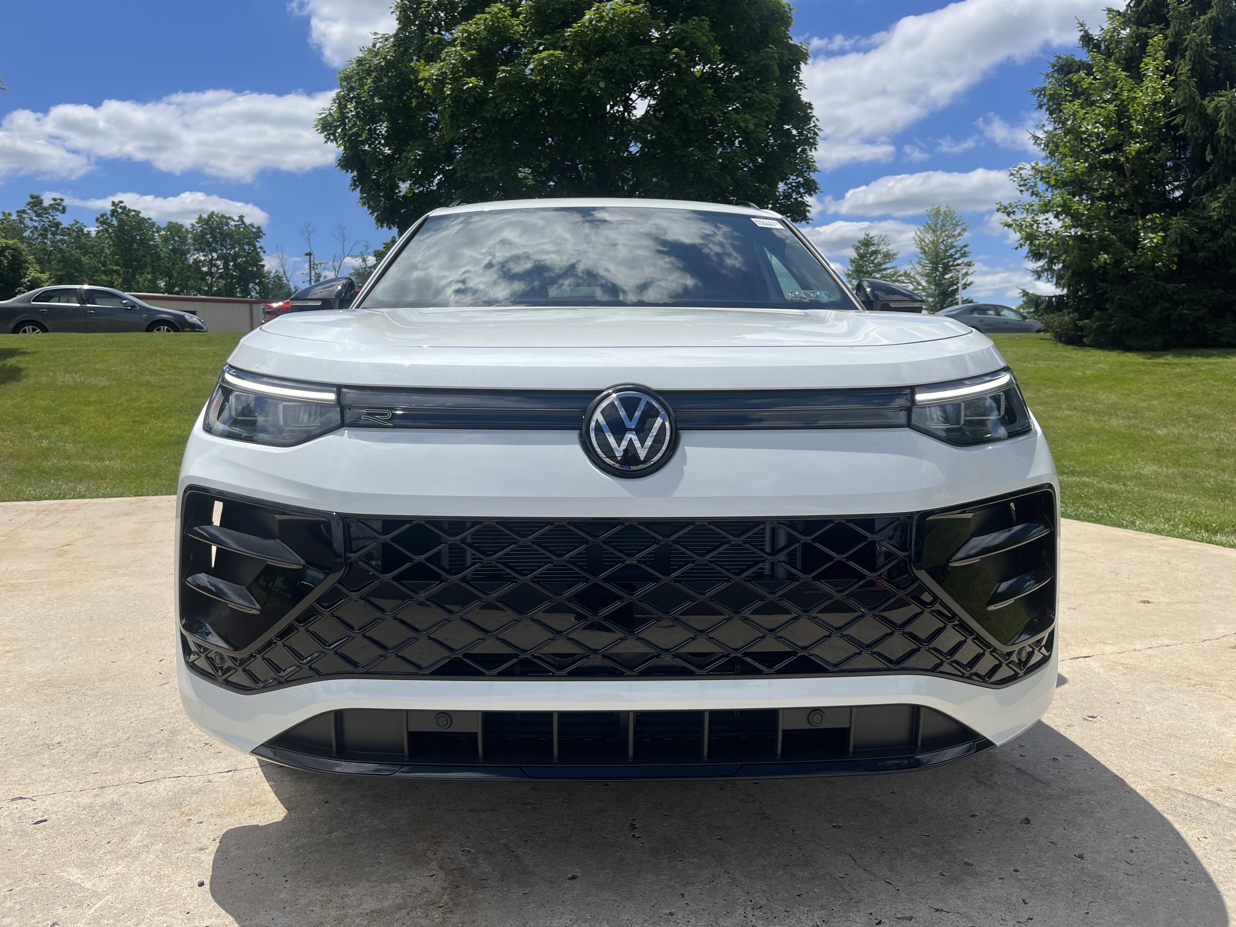 New 2026 Opal White Pearl Volkswagen SE R-Line Black image 6