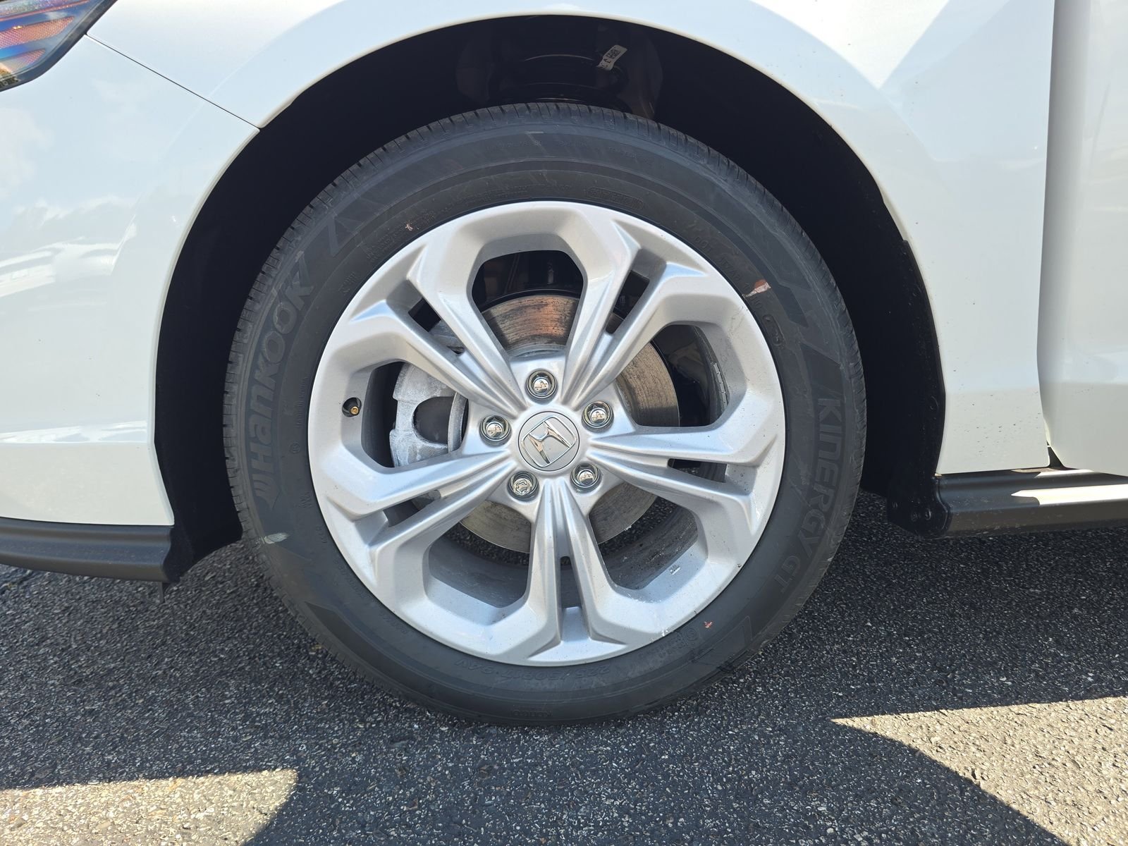 New 2026 Platinum White Pearl Honda LX image 9