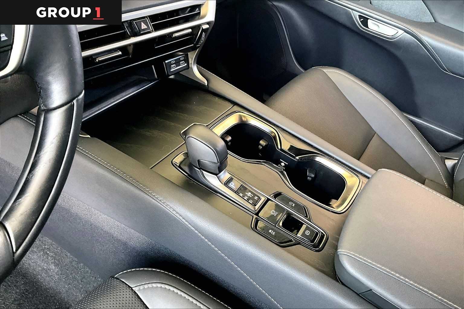 Used 2024 Eminent White Pearl Lexus Premium image 13