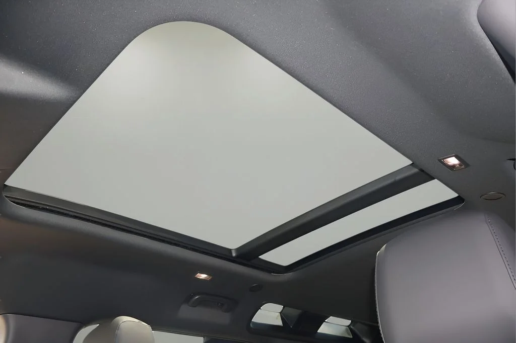 New 2026 Fuji White Land Rover S image 27