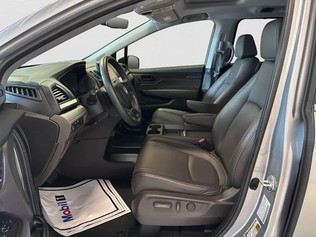 Used 2024 Lunar Silver Metallic Honda EX-L image 10