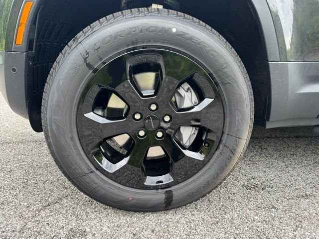 New 2026 Carpathian Grey Land Rover S image 2