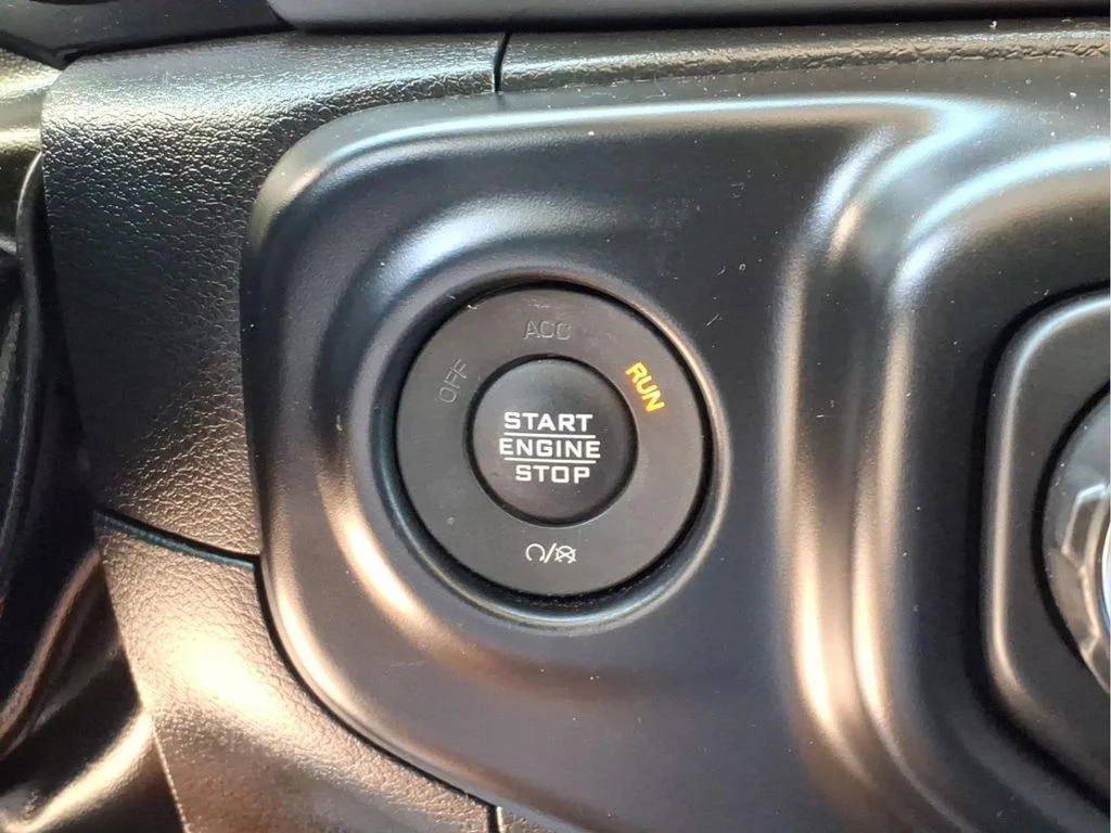 Used 2022 White Jeep Unlimited Willys image 7
