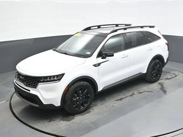 Used 2023 White Kia X-Line S image 13