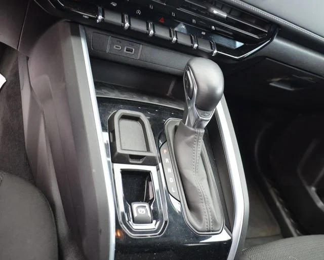2024 Chevrolet Colorado LT - Photo 19