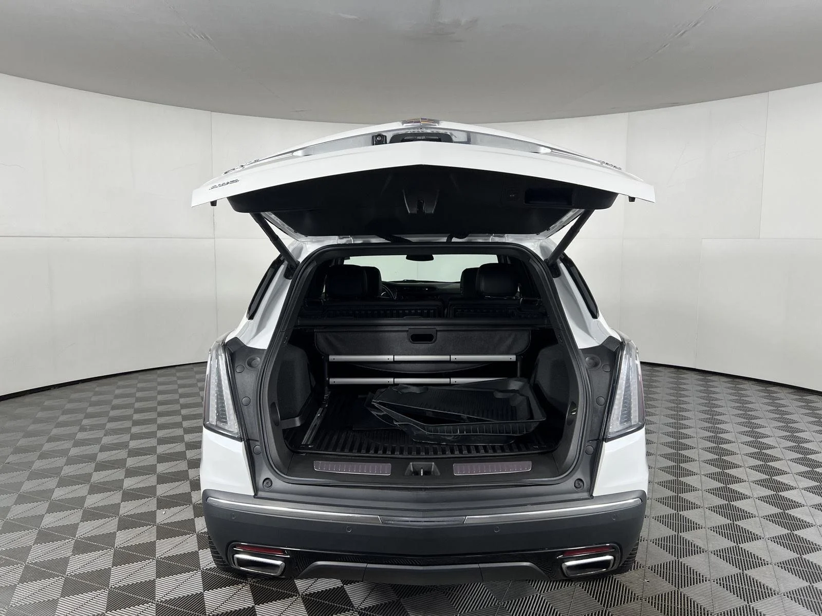 Used 2023 Crystal White Tricoat Cadillac AWD Sport image 31