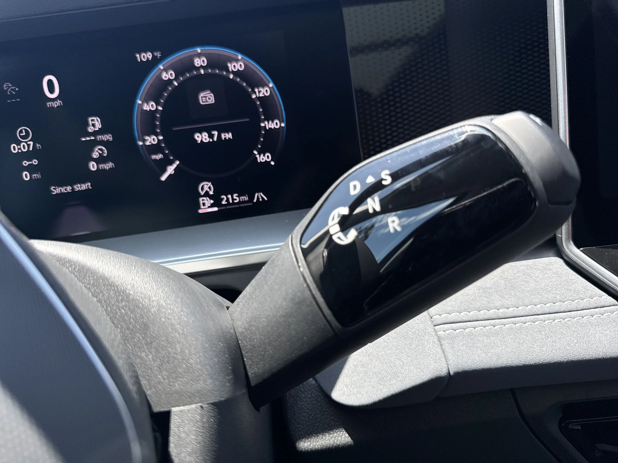 New 2026 Monterey Blue Pearl Volkswagen SE image 28