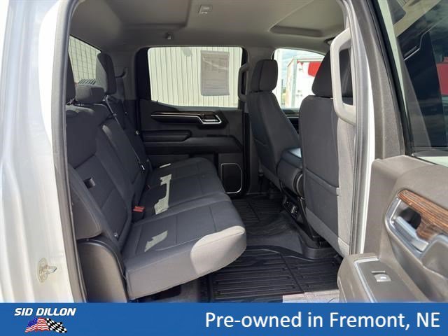 Used 2022 Summit White GMC Elevation image 15