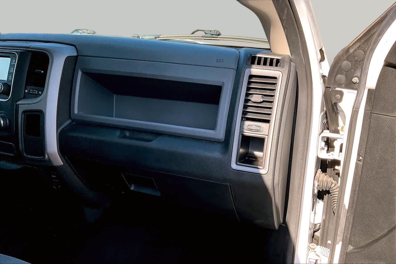 Used 2015 Bright White Clearcoat Ram Express image 18