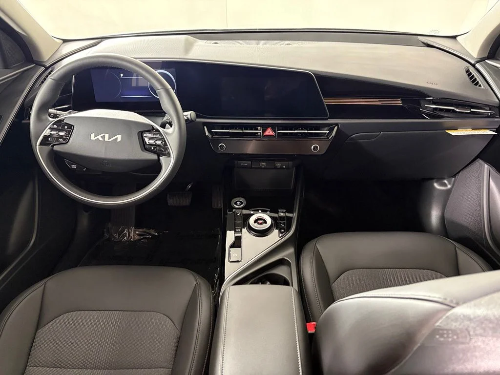 New 2026 Steel Gray Kia WIND image 34