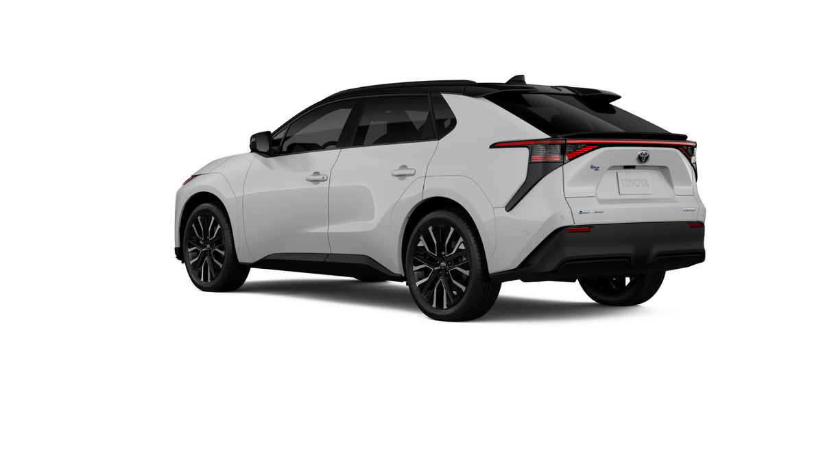 New 2026 Wind Chill Pearl with Midnight Black Metallic roof Toyota Limited image 19