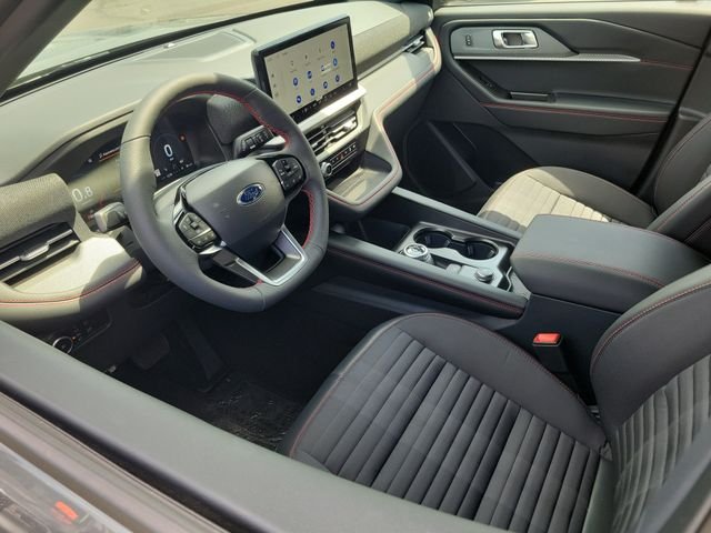 New 2026 Carbonized Gray Metallic Ford ST-Line image 3