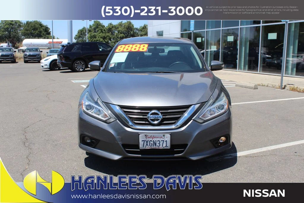 Used 2016 Gray Nissan 2.5 SV image 4