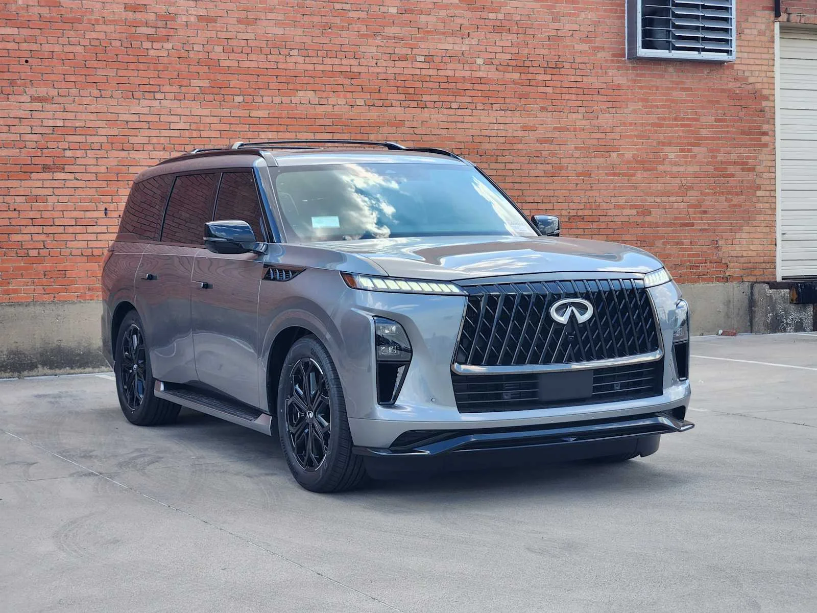 New 2027 DYNAMIC METAL INFINITI Sport 4WD image 2