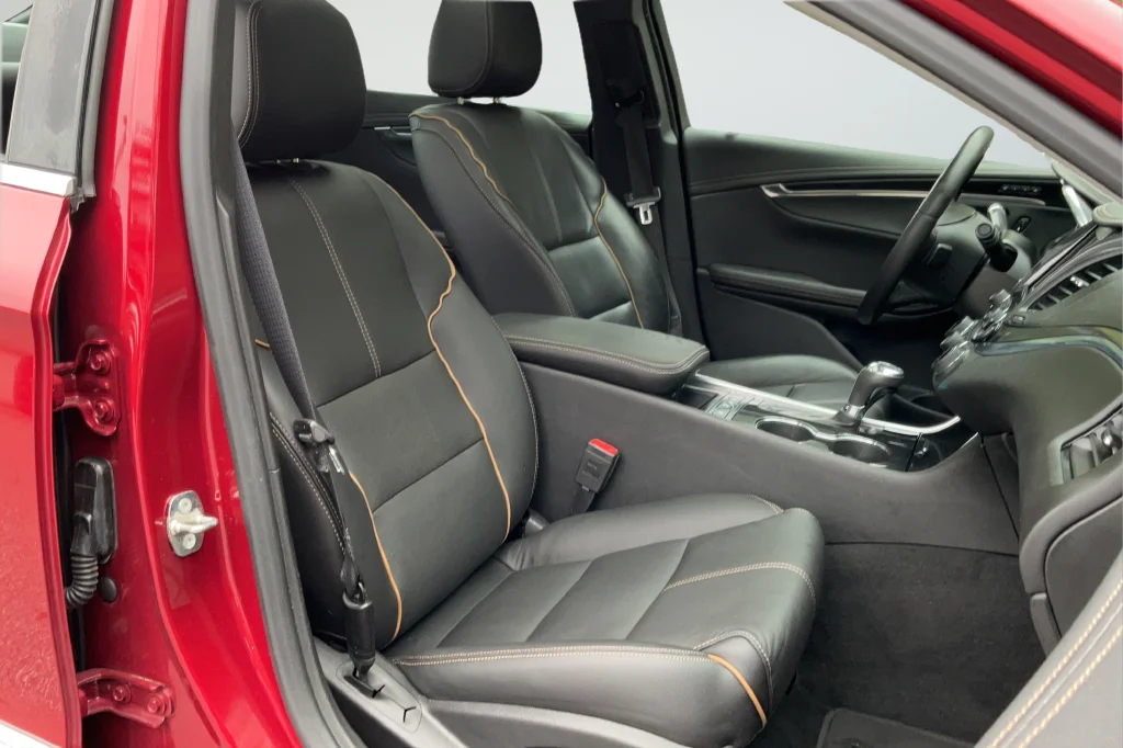 Used 2018 Red Chevrolet Premier image 19