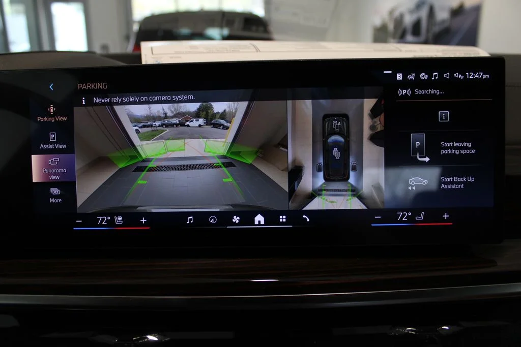 New 2026 Manhattan Green Metallic BMW xDrive40i image 16