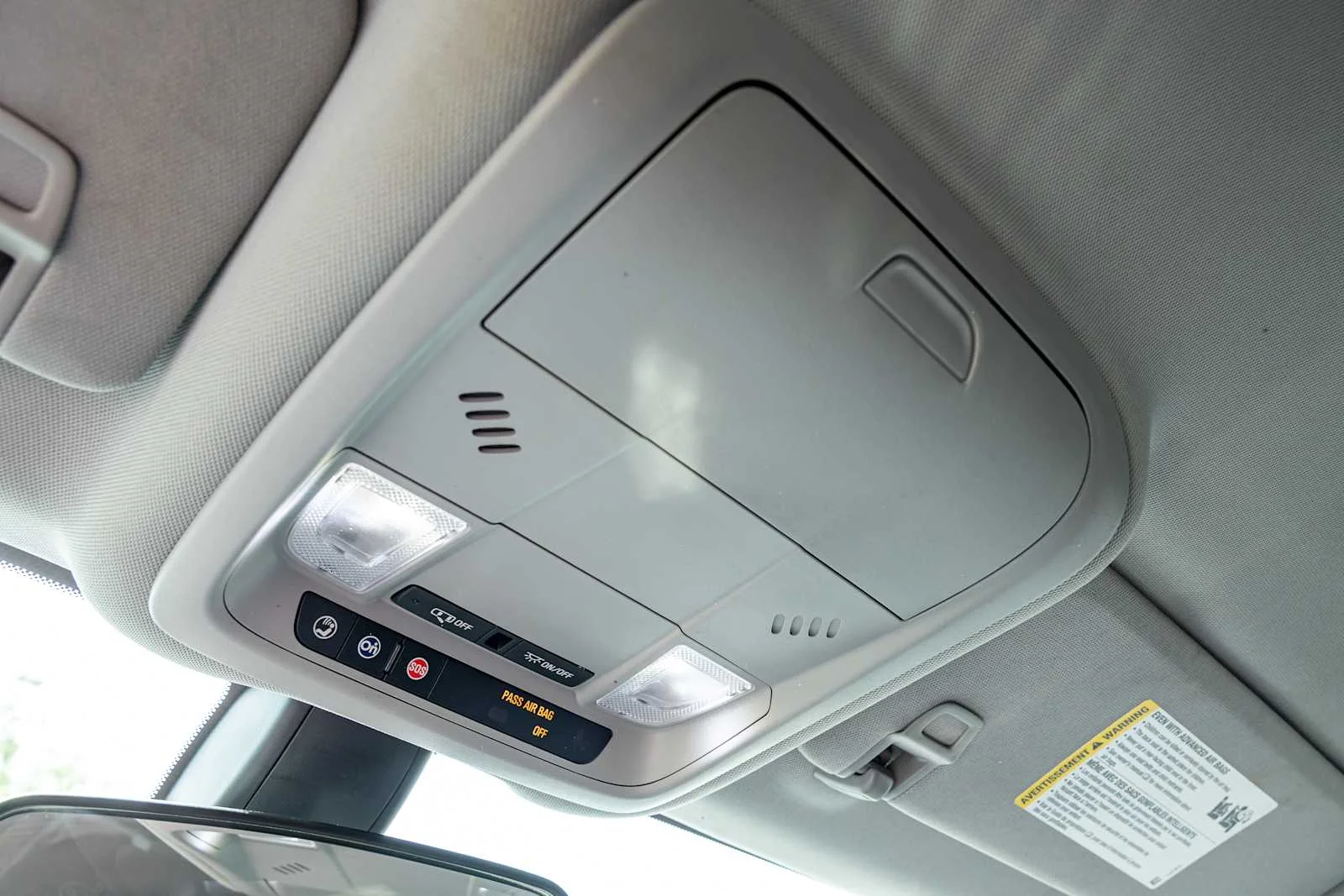 Used 2019 SUMMIT WHITE Chevrolet LT image 24