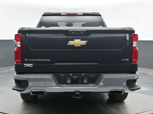 Used 2022 Gray Chevrolet LTZ image 12