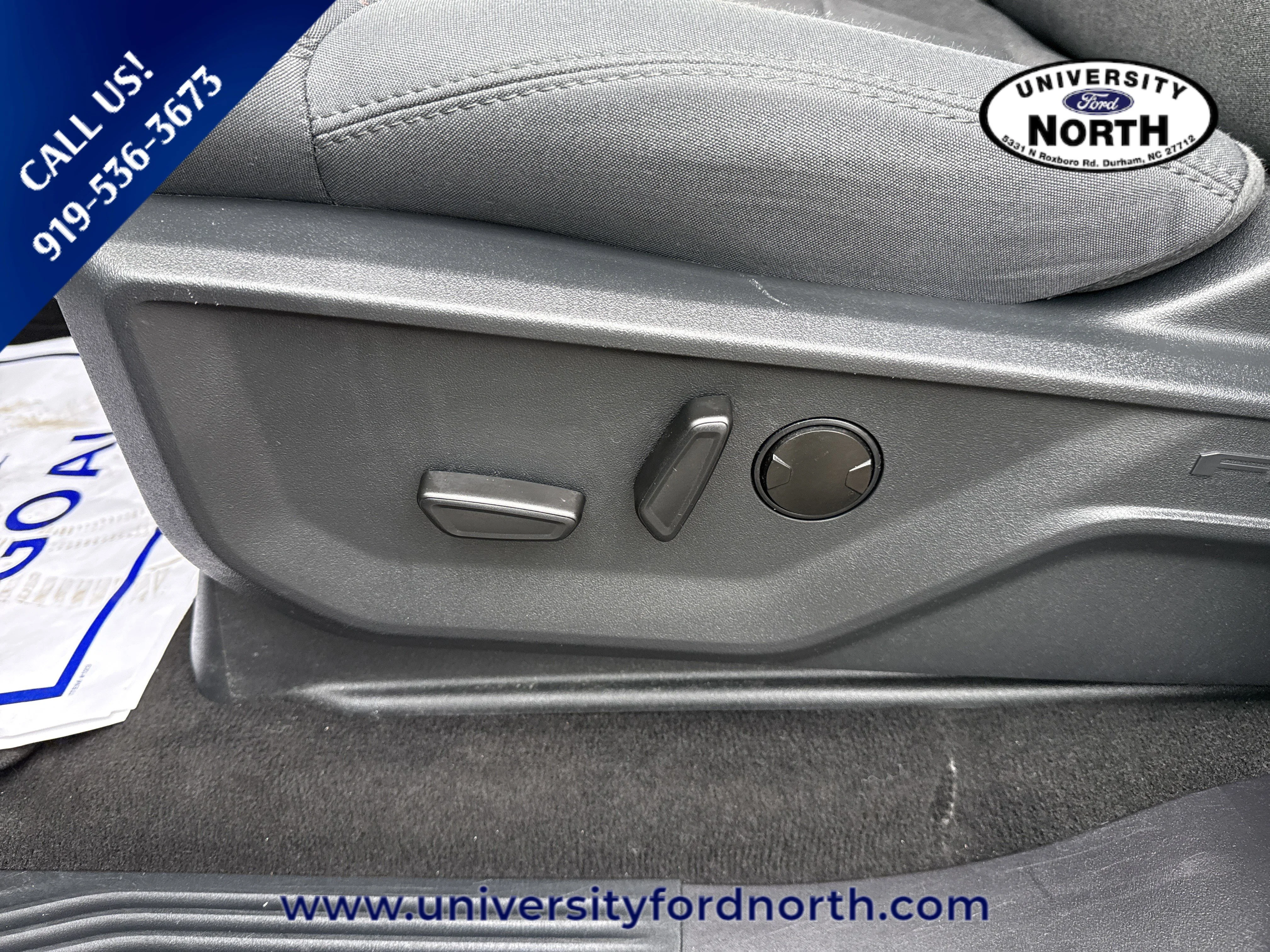 Used 2025 Agate Black Metallic Ford Active image 17