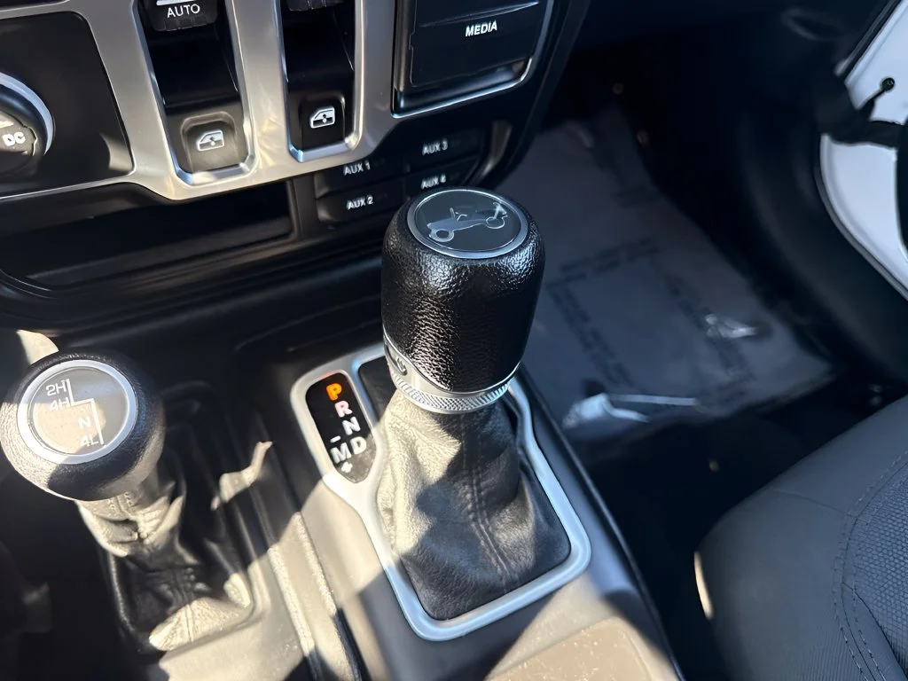 Used 2018 White Jeep Sport S image 15