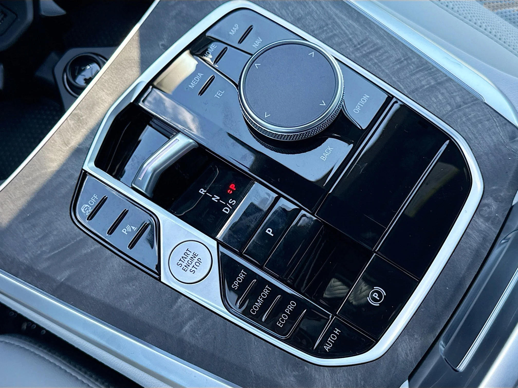 New 2026 Brooklyn Grey Metallic BMW sDrive40i image 29