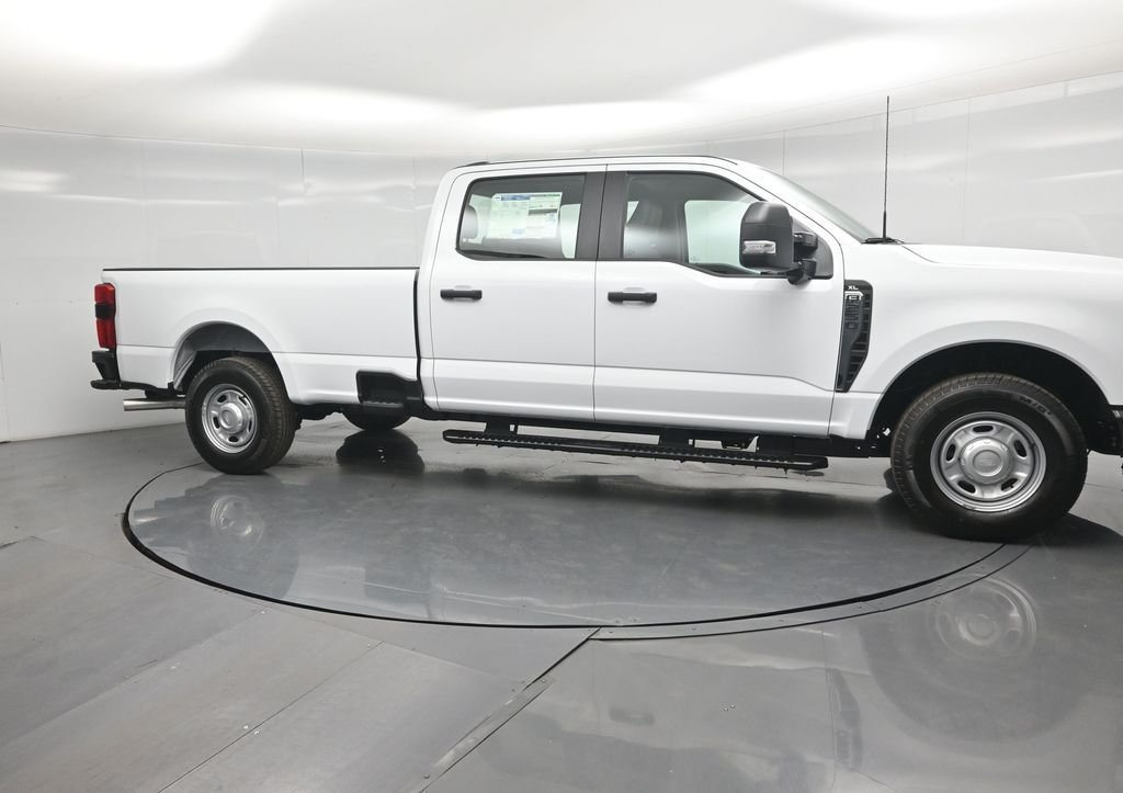New 2026 Oxford White Ford XL image 20
