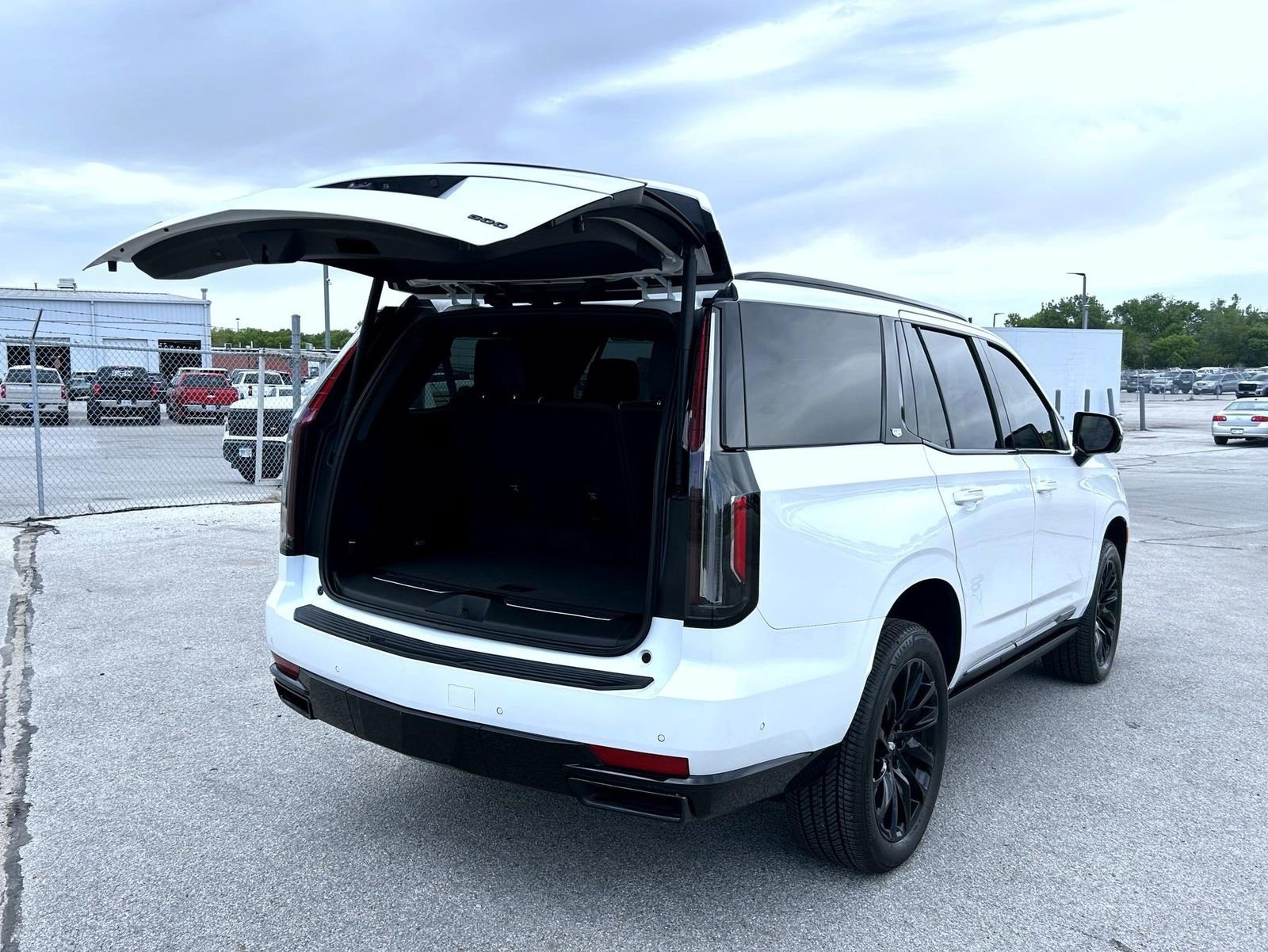 2024 Cadillac Escalade Sport Platinum - Photo 23