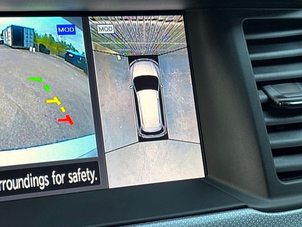 Used 2019 Silver Nissan SL image 29
